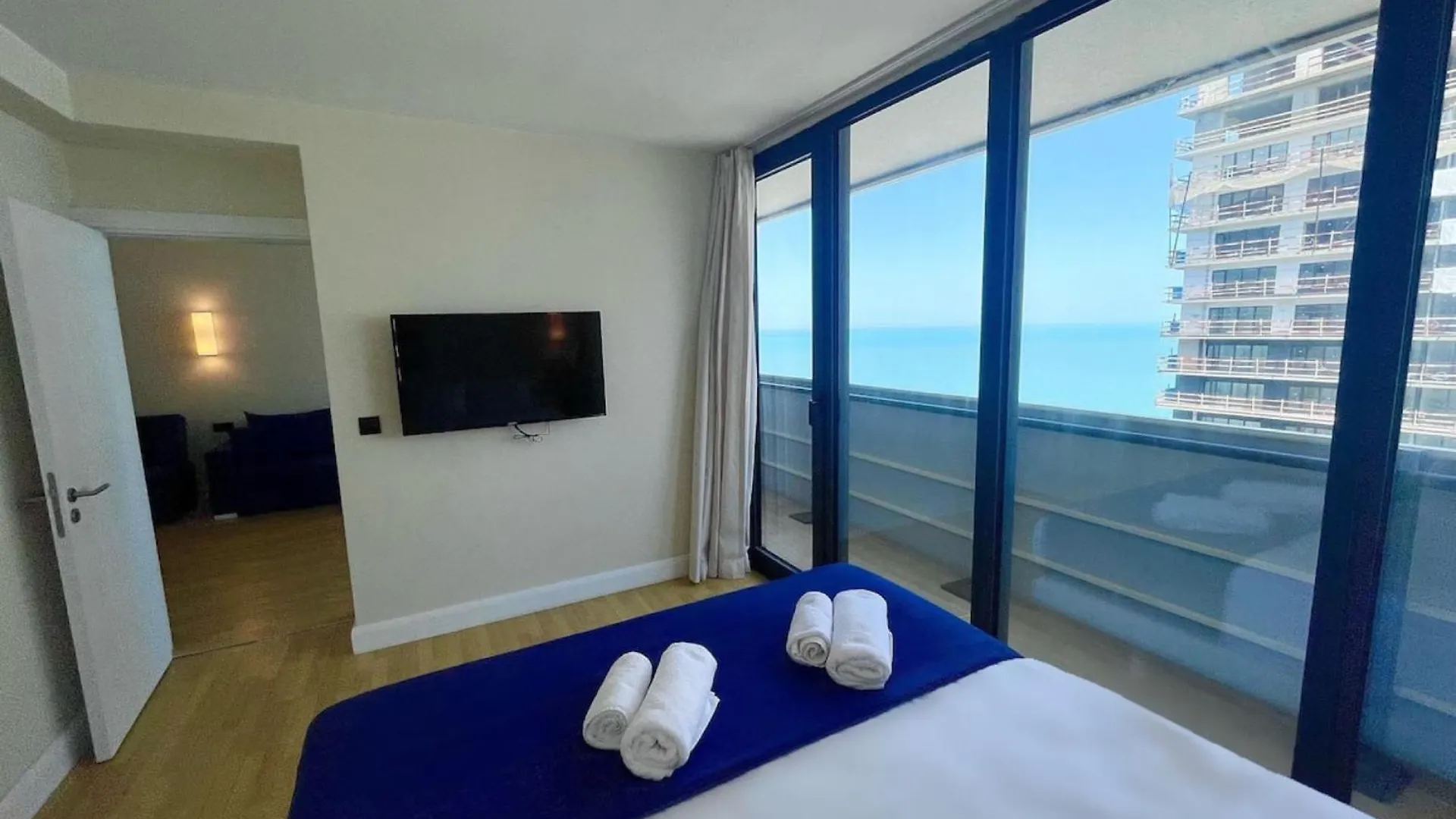 Delux Sea View Aparthotel In Orbi City Batumi