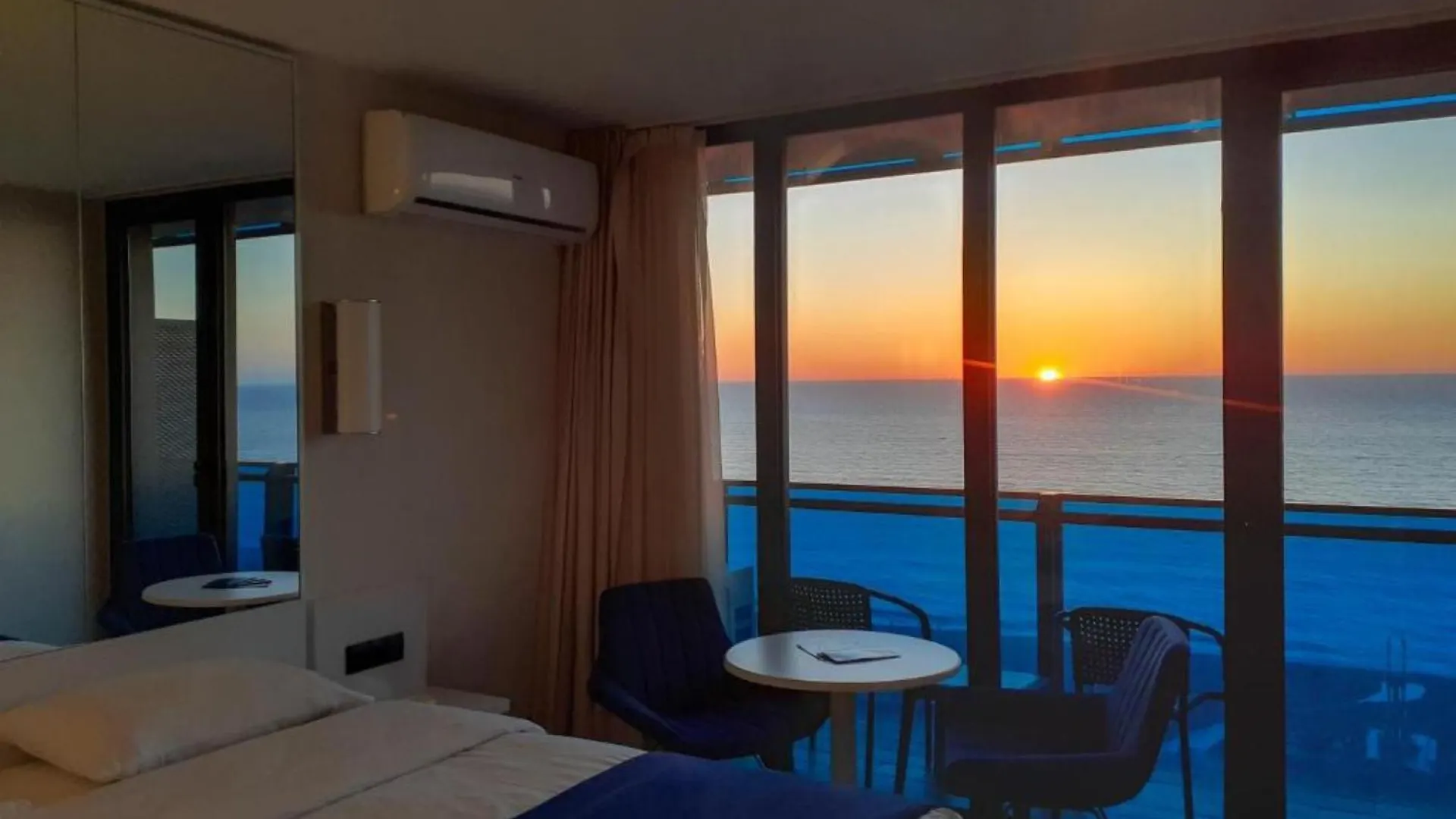 Delux Sea View Aparthotel In Orbi City Batumi