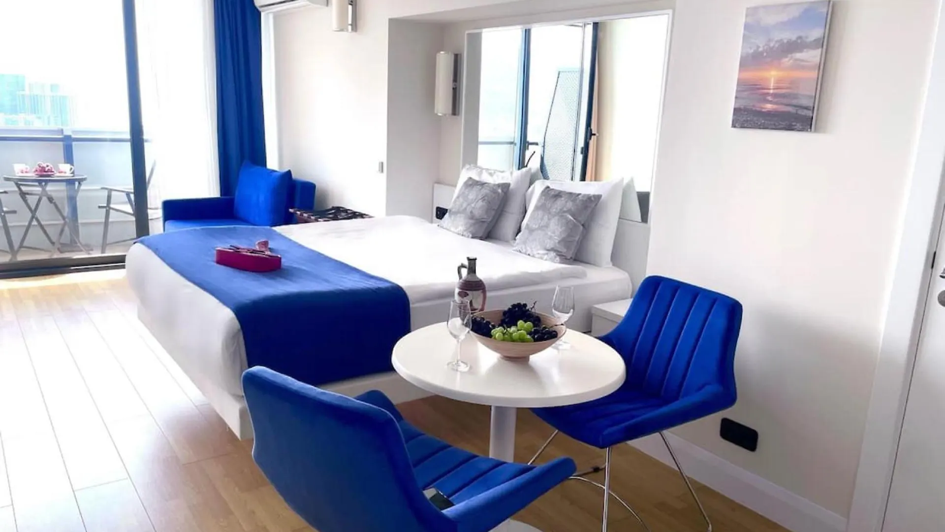 Delux Sea View Aparthotel In Orbi City Batumi