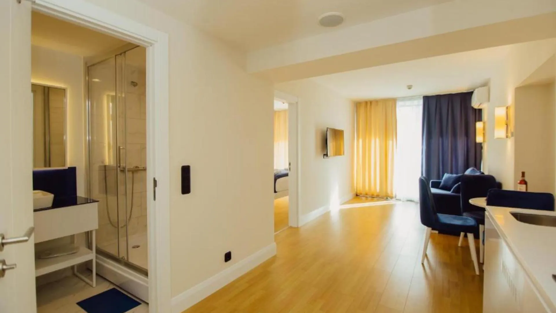 *****  Delux Sea View Aparthotel In Orbi City Batumi Gruzie